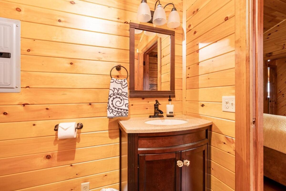Secluded Wooded Cabin Near The Hocking Hills New Straitsville ภายนอก รูปภาพ