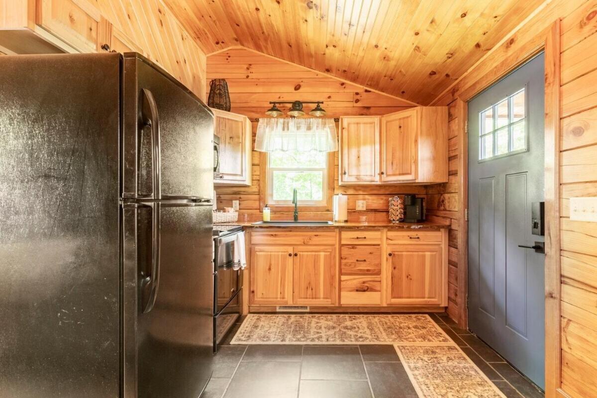 Secluded Wooded Cabin Near The Hocking Hills New Straitsville ภายนอก รูปภาพ